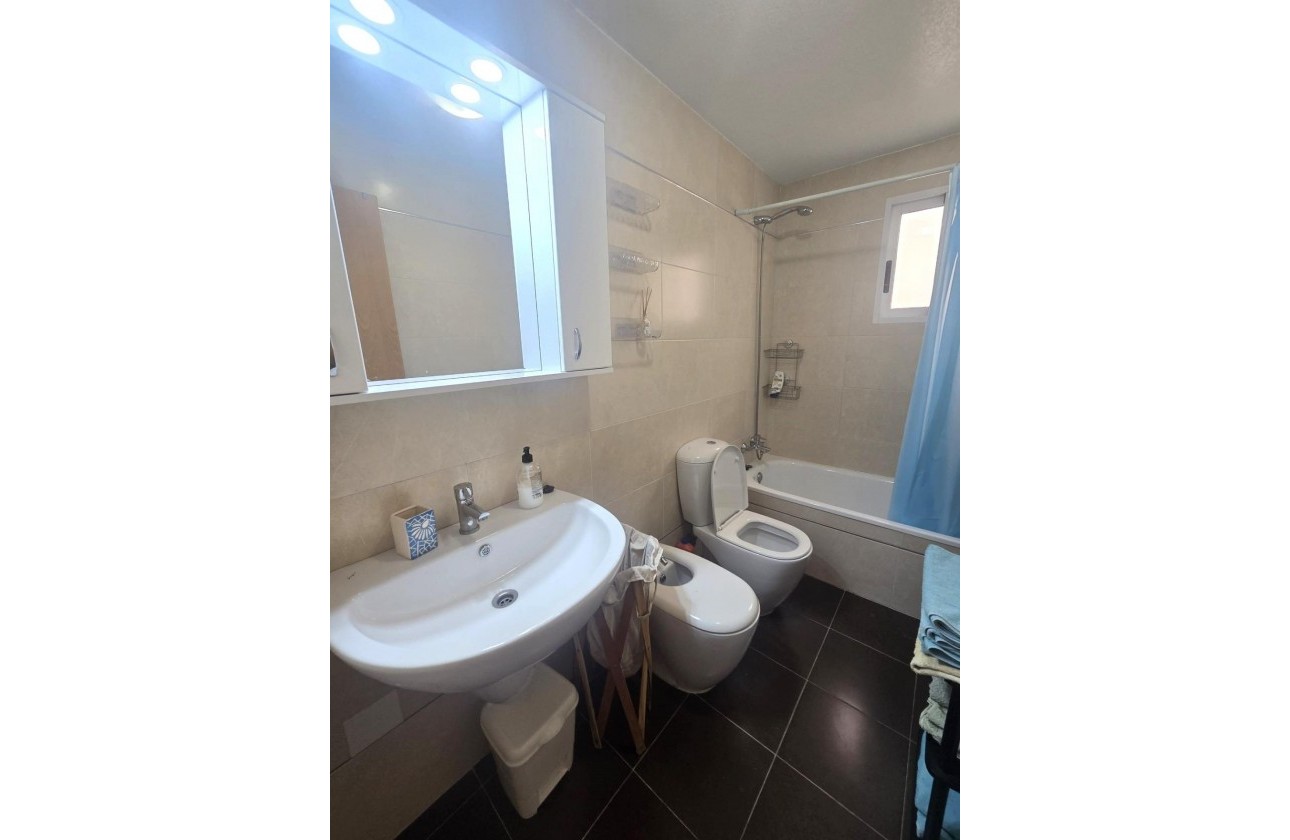 Resale - Apartment / flat - Torrevieja - Centro