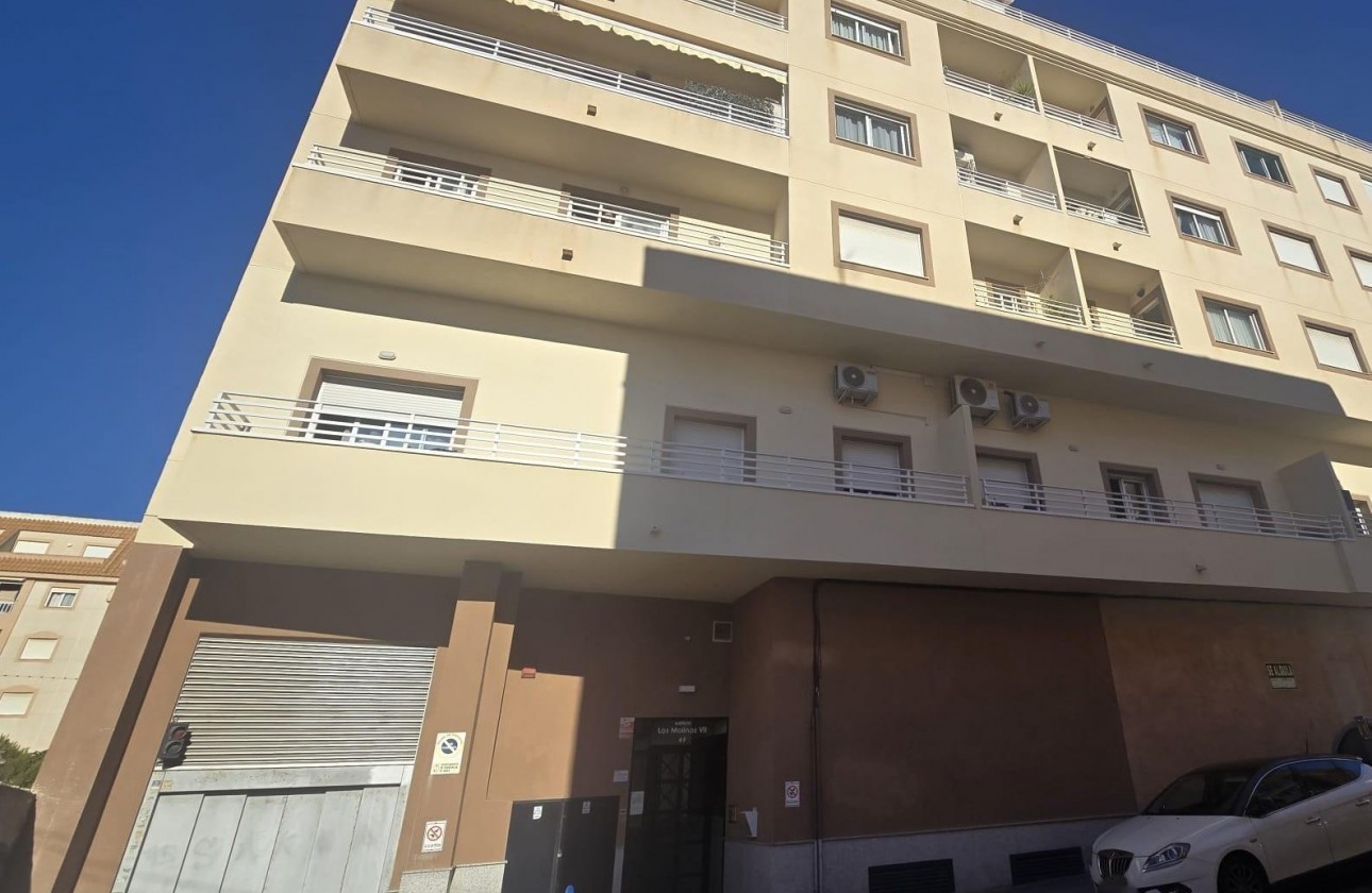Resale - Apartment / flat - Torrevieja - Centro