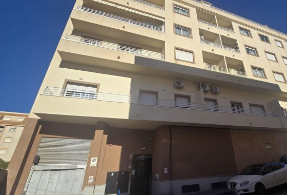 Resale - Apartment / flat - Torrevieja - Centro