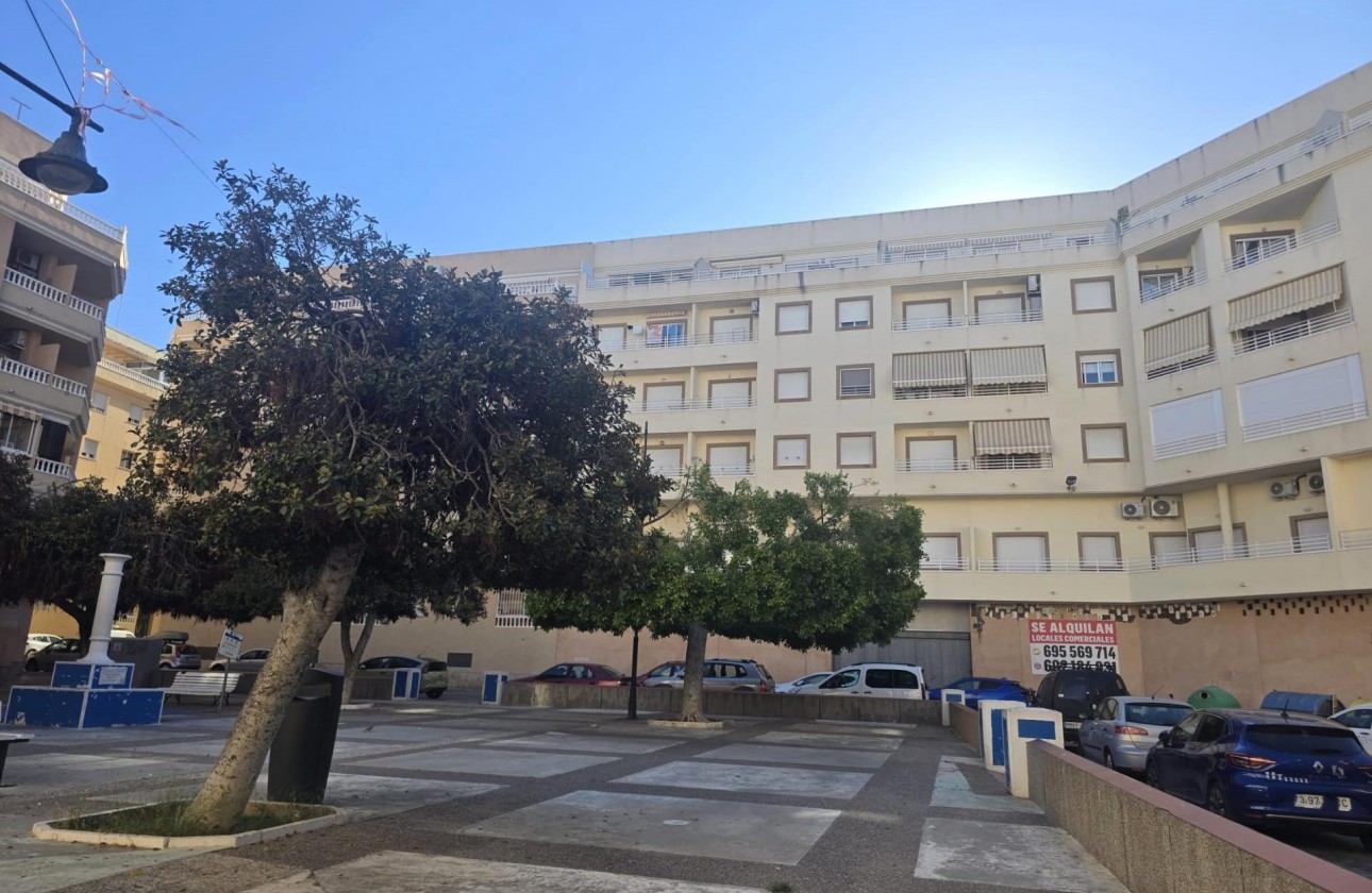 Resale - Apartment / flat - Torrevieja - Centro