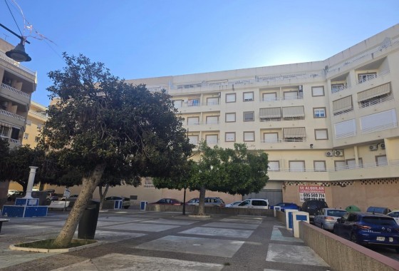 Resale - Apartment / flat - Torrevieja - Centro