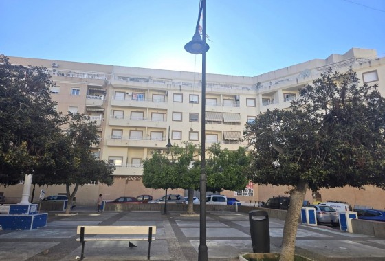 Resale - Apartment / flat - Torrevieja - Centro