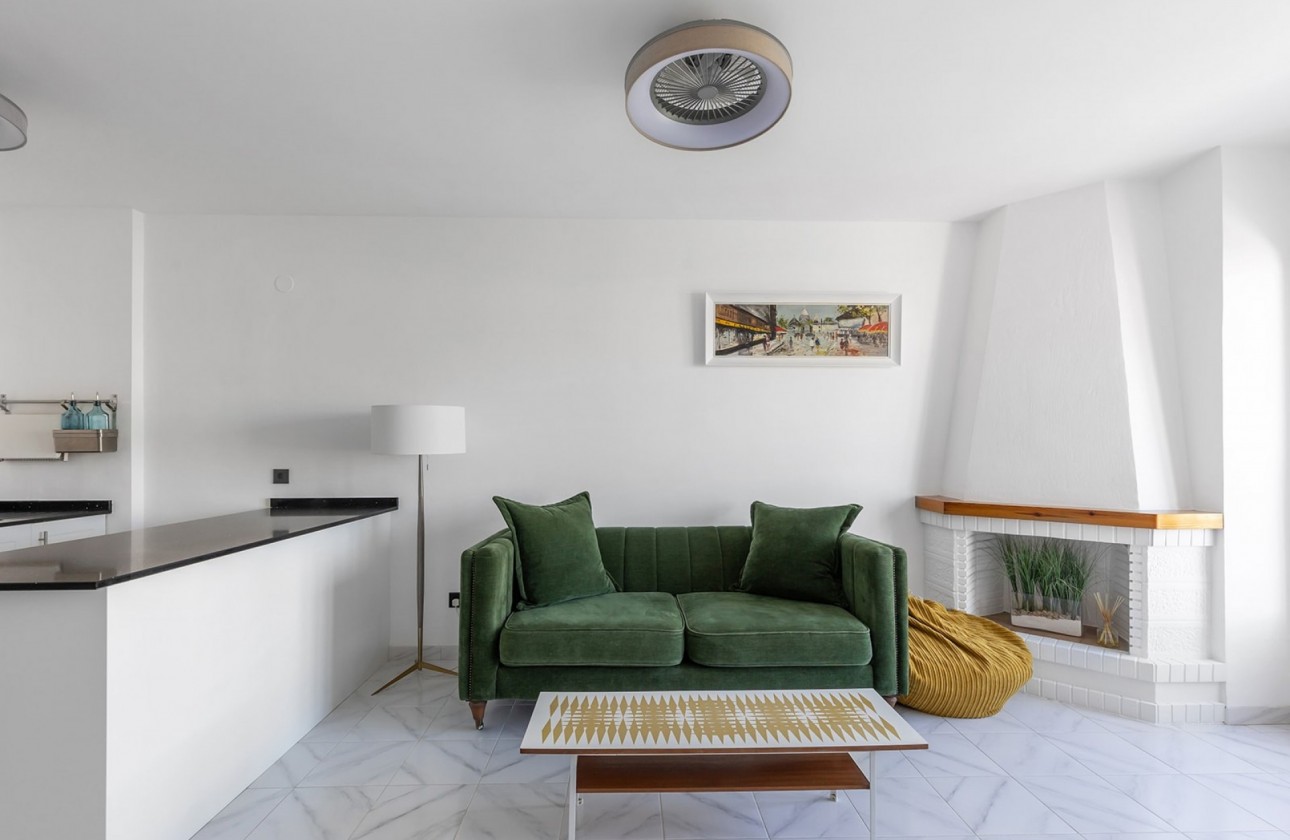 Resale - Apartment / flat - La Mata - Costa Blanca