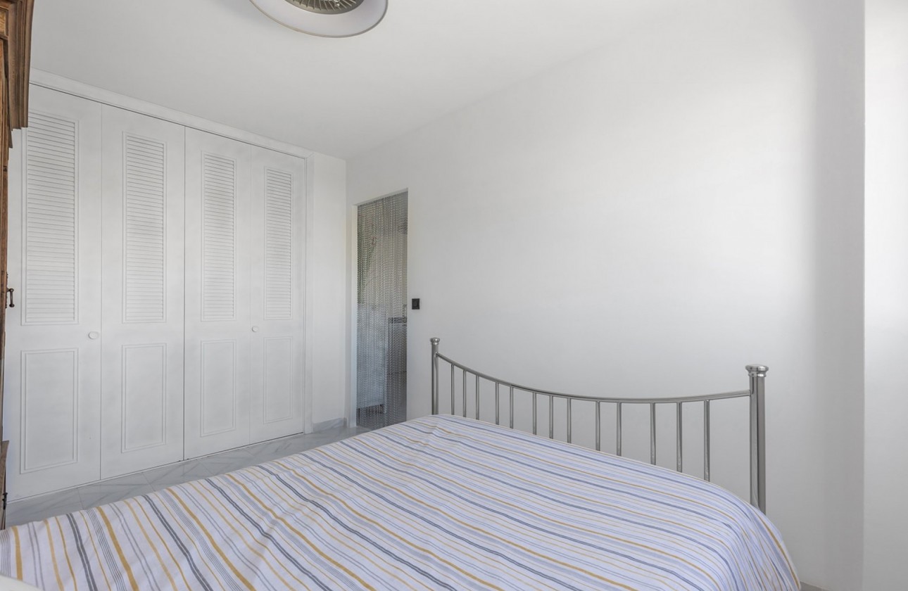 Resale - Apartment / flat - La Mata - Costa Blanca