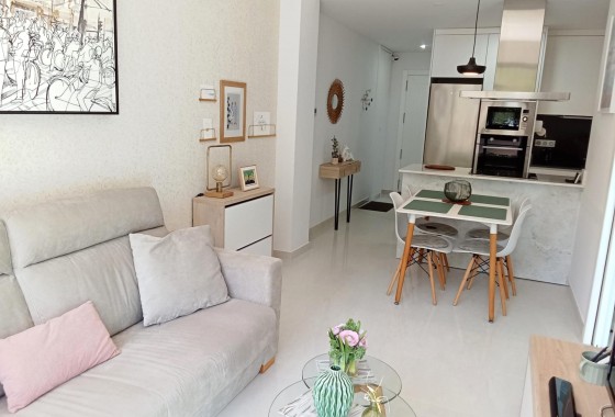Resale - Apartment / flat - Torrevieja - Estacion de autobuses