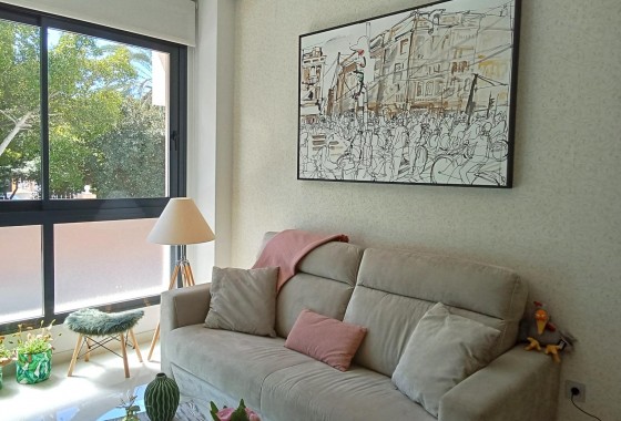 Resale - Apartment / flat - Torrevieja - Estacion de autobuses