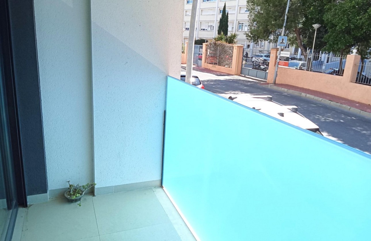 Resale - Apartment / flat - Torrevieja - Estacion de autobuses