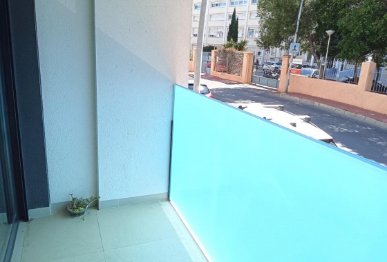 Resale - Apartment / flat - Torrevieja - Estacion de autobuses