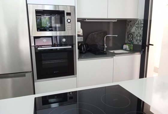 Resale - Apartment / flat - Torrevieja - Estacion de autobuses