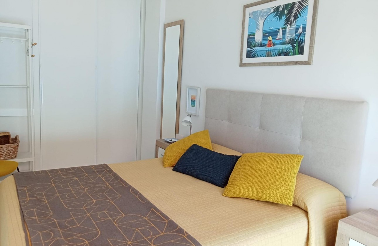 Resale - Apartment / flat - Torrevieja - Estacion de autobuses
