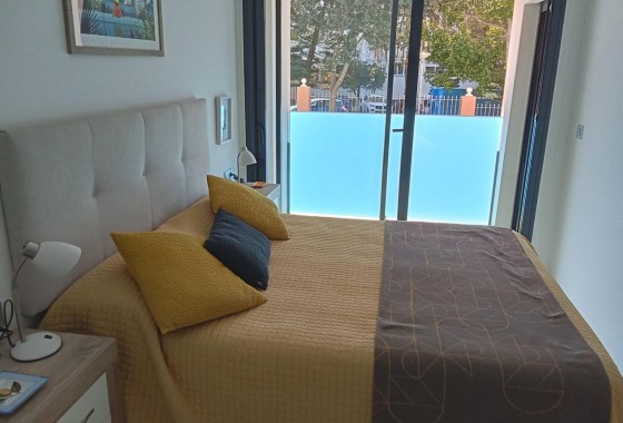 Resale - Apartment / flat - Torrevieja - Estacion de autobuses