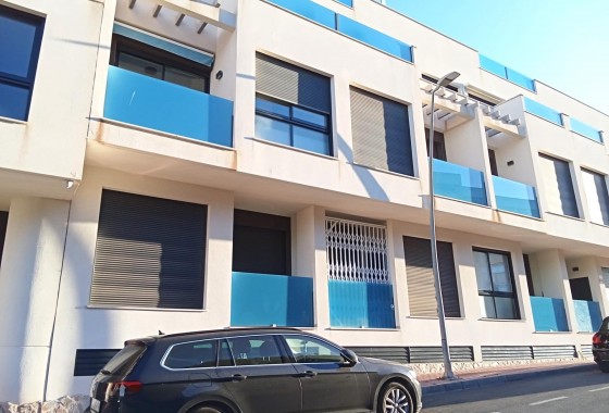 Resale - Apartment / flat - Torrevieja - Estacion de autobuses