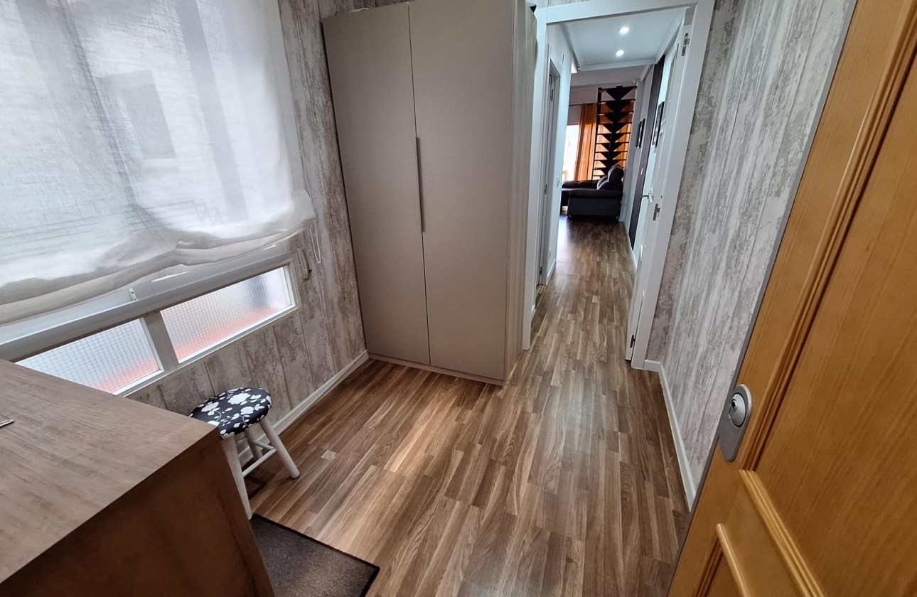 Resale - Apartment / flat - Torrevieja - Centro