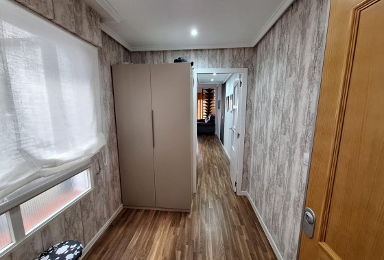 Resale - Apartment / flat - Torrevieja - Centro