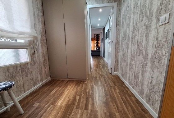 Resale - Apartment / flat - Torrevieja - Centro