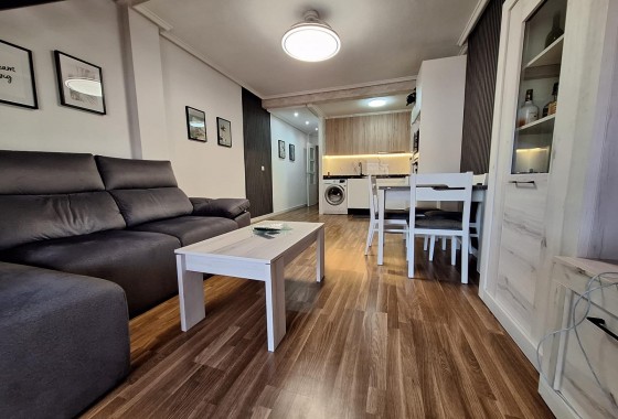 Resale - Apartment / flat - Torrevieja - Centro