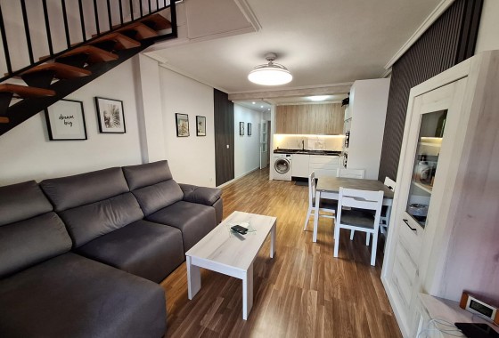 Resale - Apartment / flat - Torrevieja - Centro