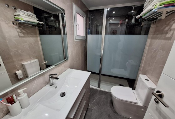 Resale - Apartment / flat - Torrevieja - Centro