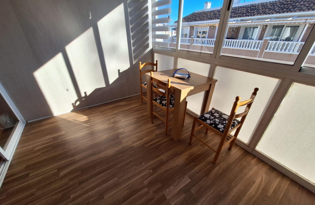 Resale - Apartment / flat - Torrevieja - Centro