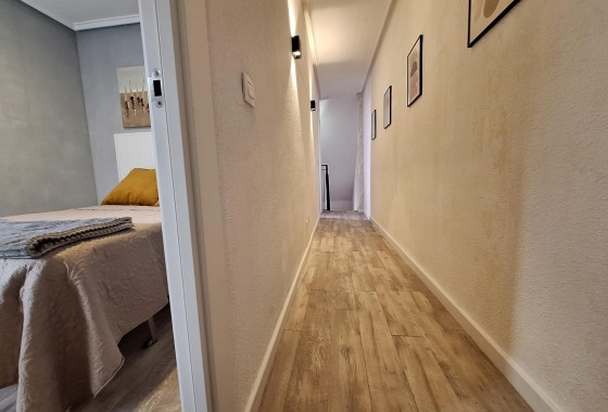 Resale - Apartment / flat - Torrevieja - Centro