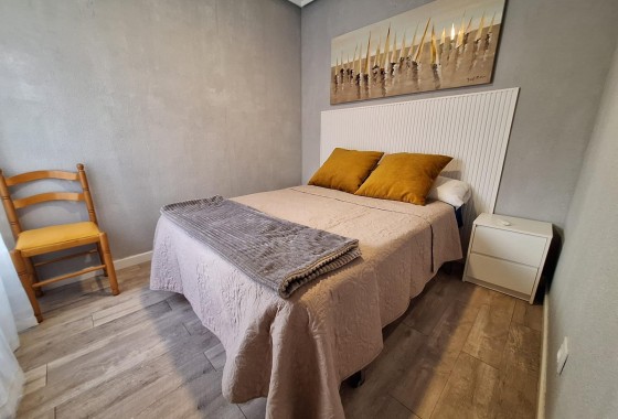 Resale - Apartment / flat - Torrevieja - Centro