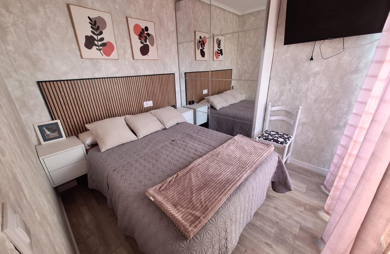 Resale - Apartment / flat - Torrevieja - Centro