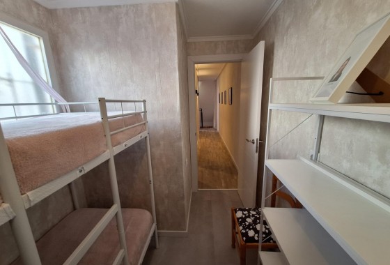 Resale - Apartment / flat - Torrevieja - Centro