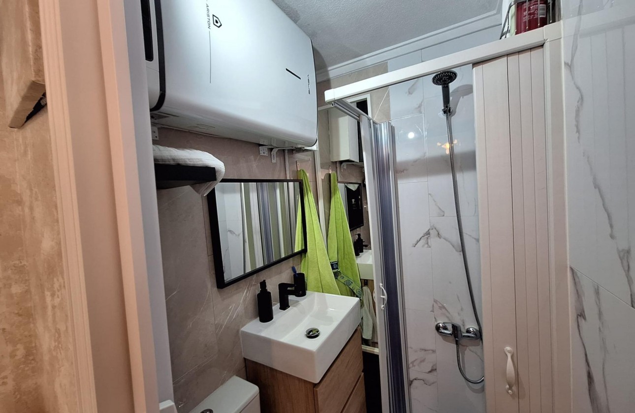 Resale - Apartment / flat - Torrevieja - Centro