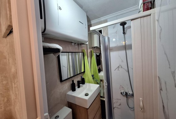 Resale - Apartment / flat - Torrevieja - Centro