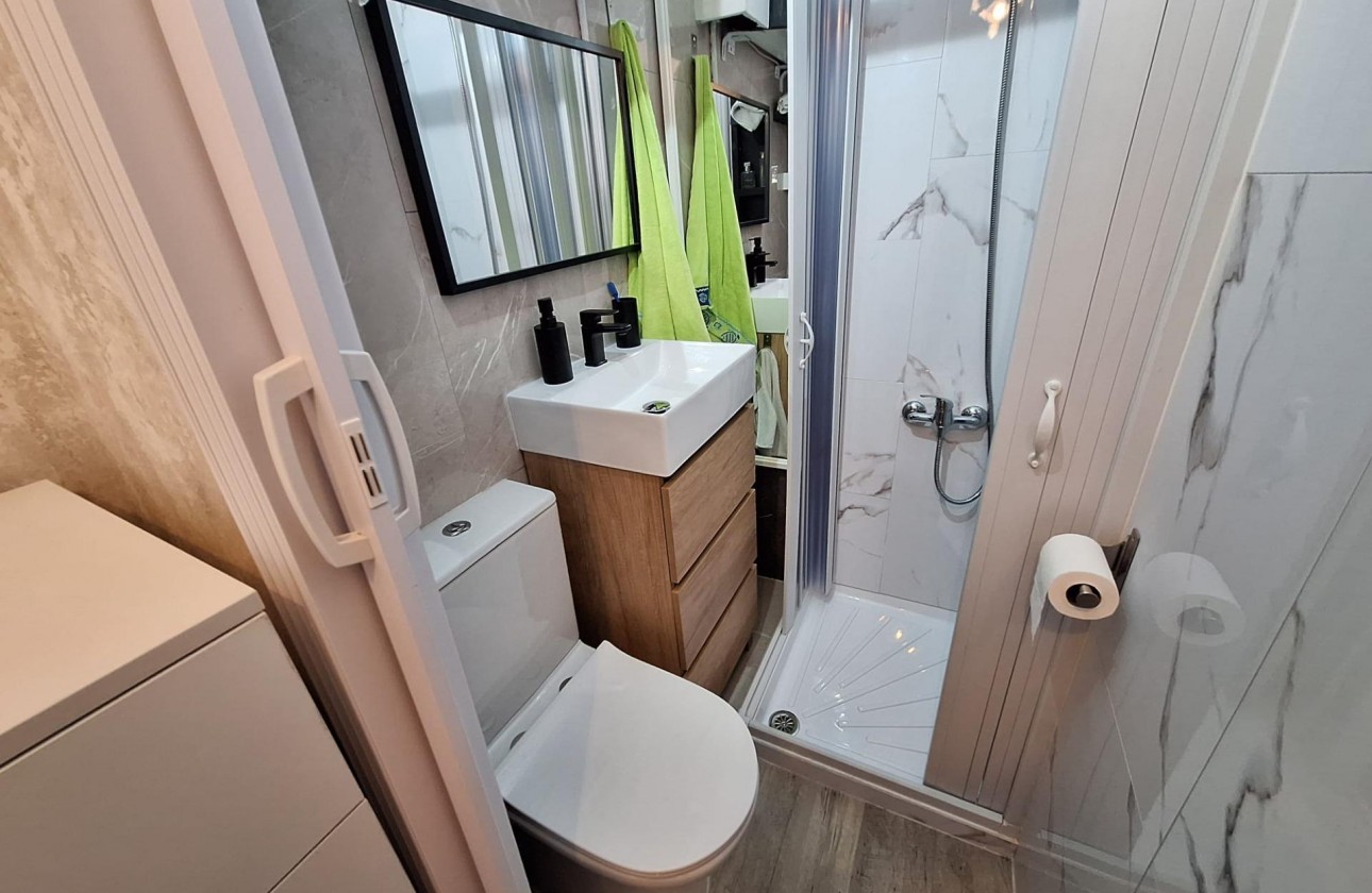 Resale - Apartment / flat - Torrevieja - Centro