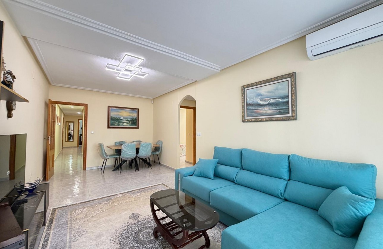 Resale - Apartment / flat - Torrevieja - Playa del Cura