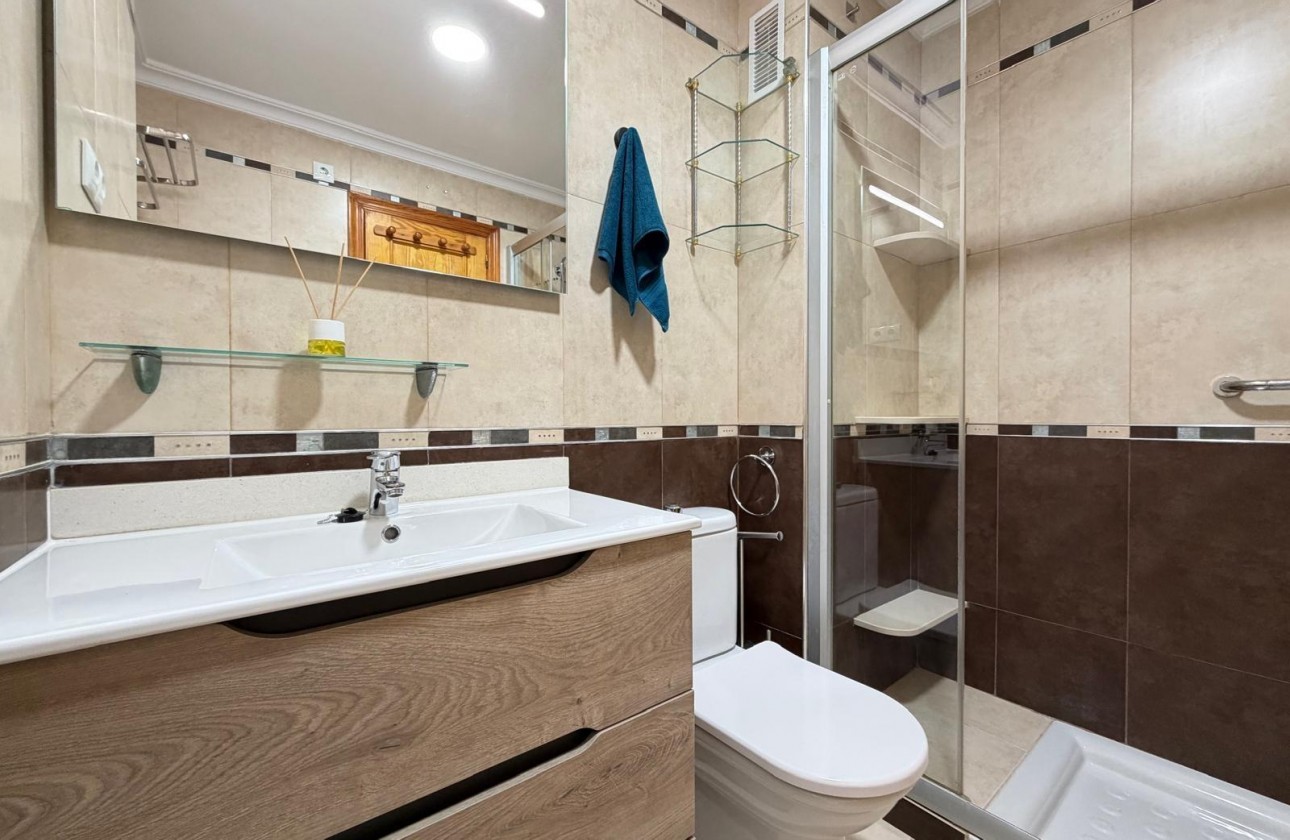 Resale - Apartment / flat - Torrevieja - Playa del Cura