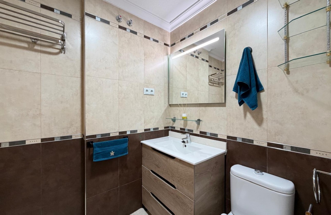 Resale - Apartment / flat - Torrevieja - Playa del Cura