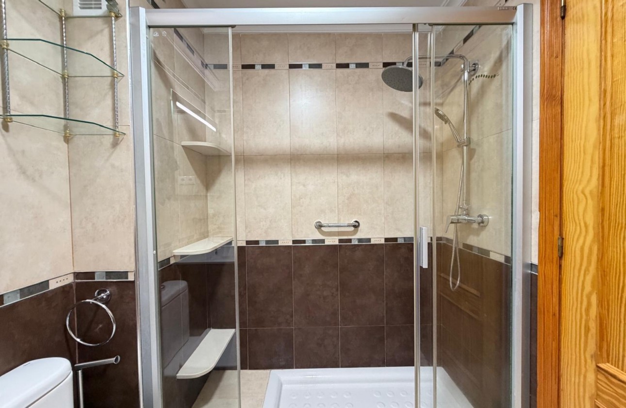 Resale - Apartment / flat - Torrevieja - Playa del Cura