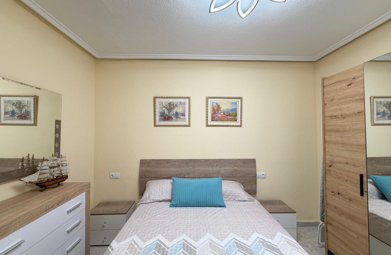 Resale - Apartment / flat - Torrevieja - Playa del Cura
