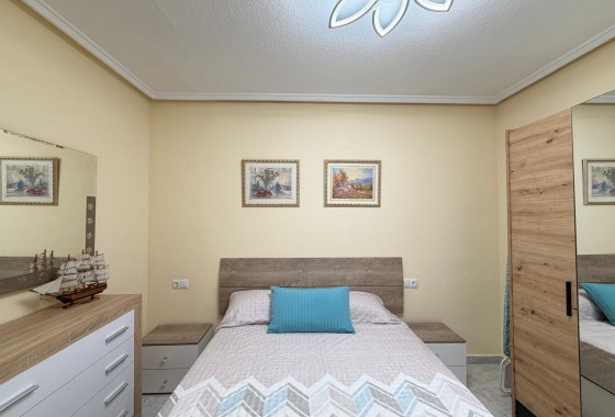Resale - Apartment / flat - Torrevieja - Playa del Cura