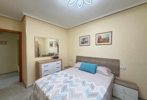 Resale - Apartment / flat - Torrevieja - Playa del Cura