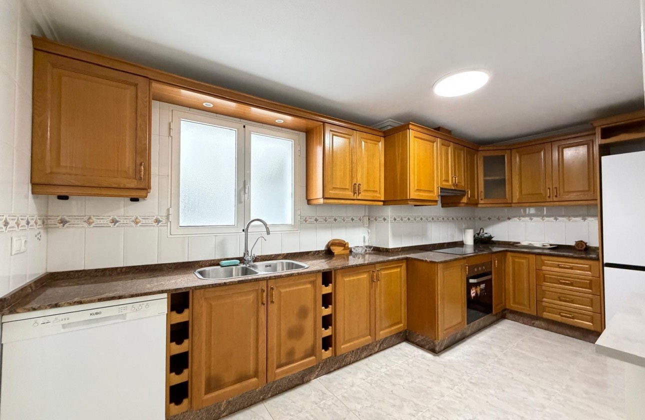 Resale - Apartment / flat - Torrevieja - Playa del Cura
