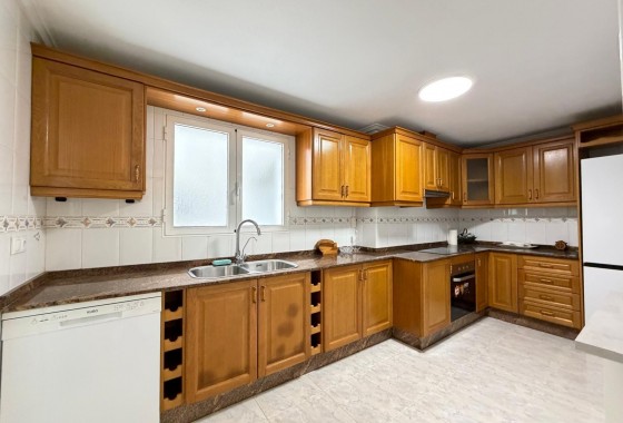 Resale - Apartment / flat - Torrevieja - Playa del Cura