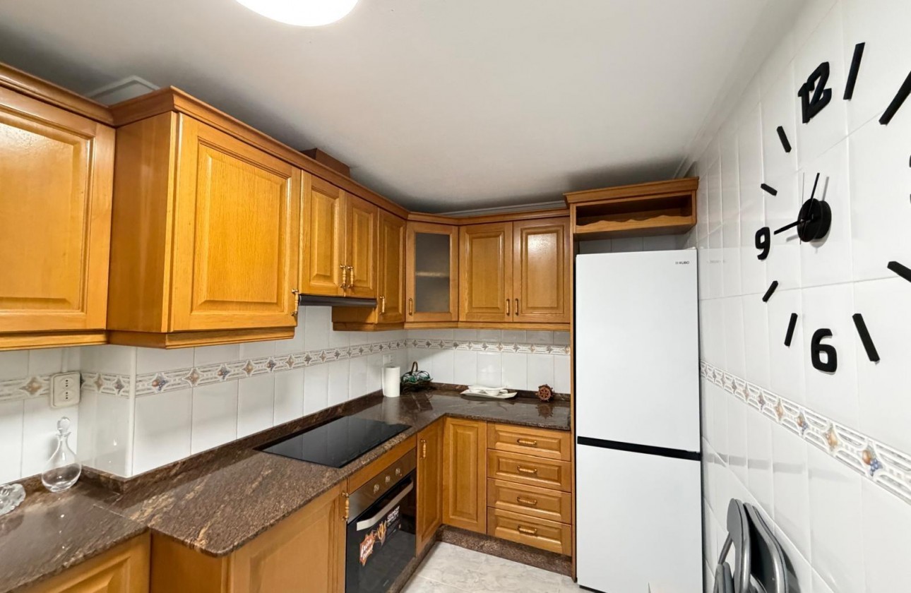 Resale - Apartment / flat - Torrevieja - Playa del Cura