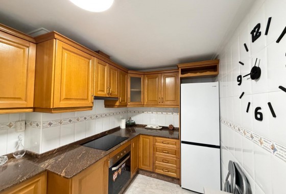 Resale - Apartment / flat - Torrevieja - Playa del Cura