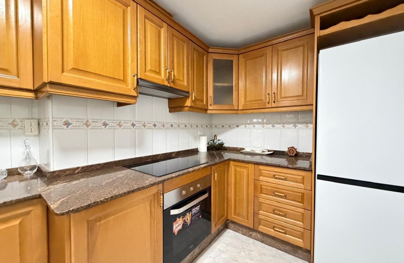 Resale - Apartment / flat - Torrevieja - Playa del Cura