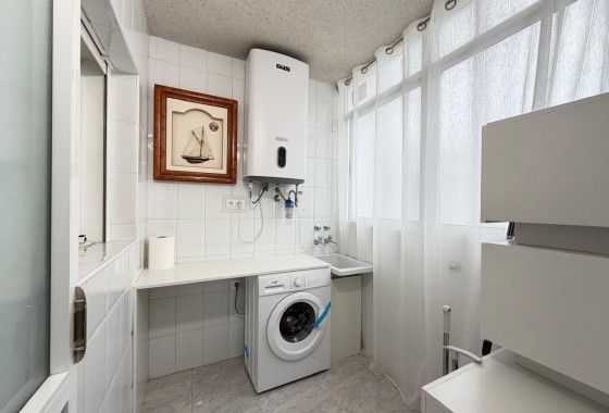 Resale - Apartment / flat - Torrevieja - Playa del Cura