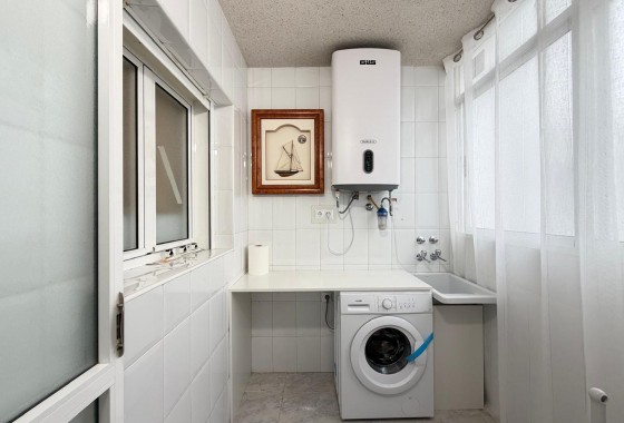 Resale - Apartment / flat - Torrevieja - Playa del Cura