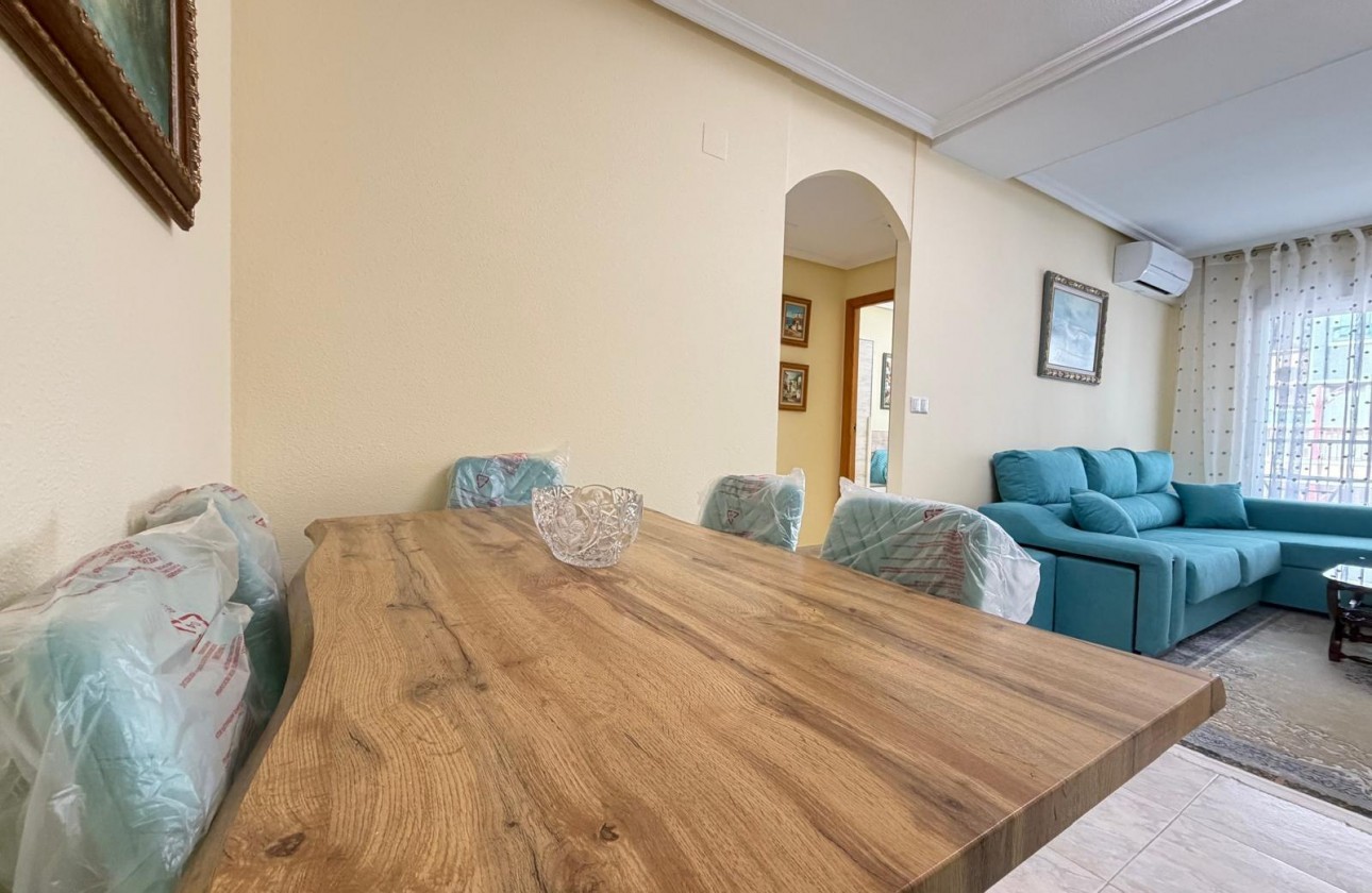 Resale - Apartment / flat - Torrevieja - Playa del Cura
