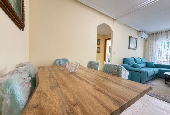 Resale - Apartment / flat - Torrevieja - Playa del Cura