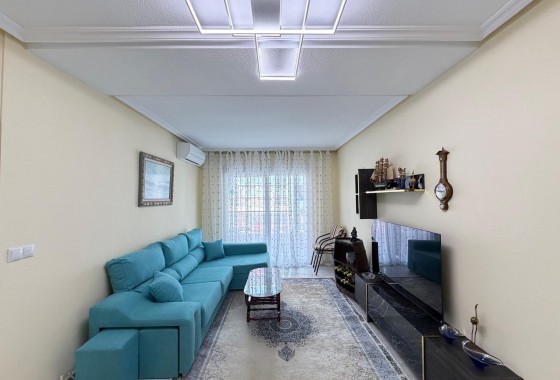 Resale - Apartment / flat - Torrevieja - Playa del Cura