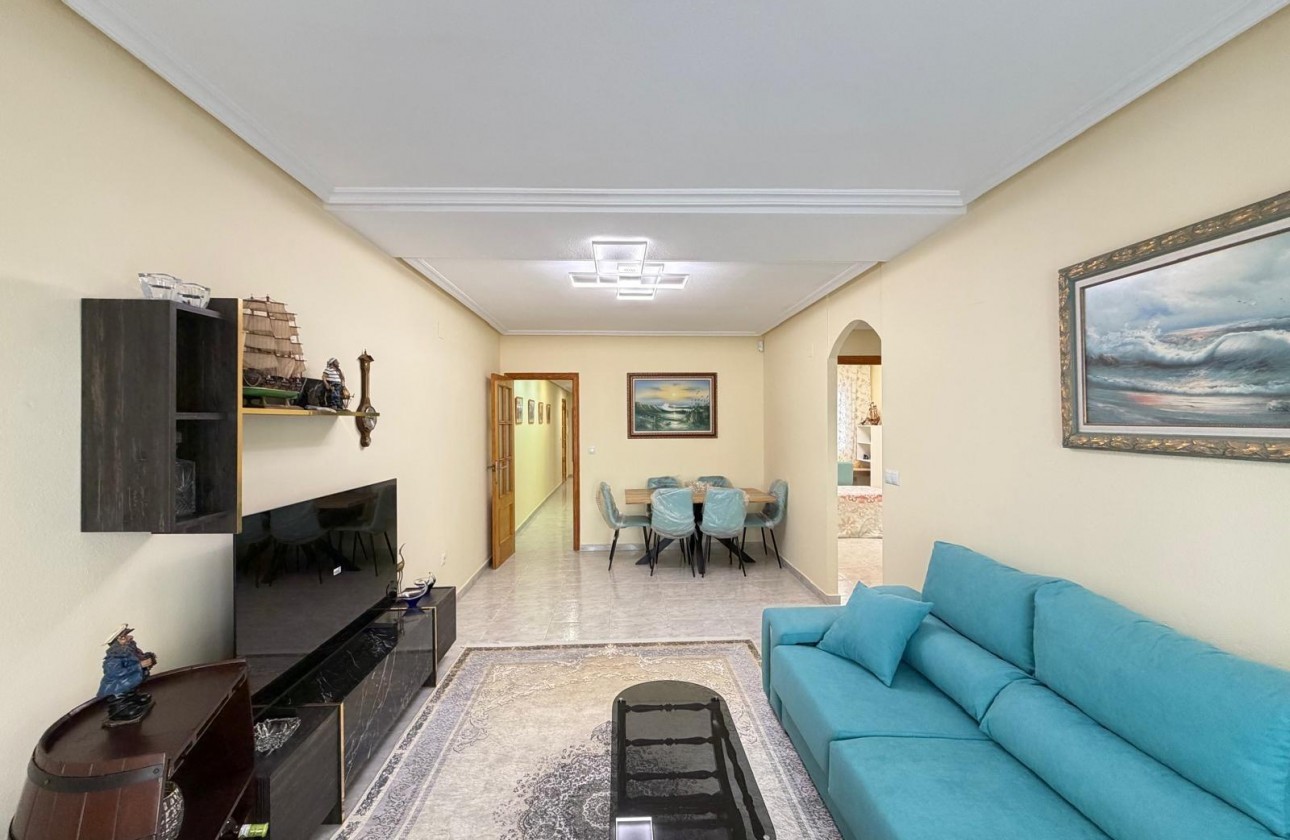 Resale - Apartment / flat - Torrevieja - Playa del Cura