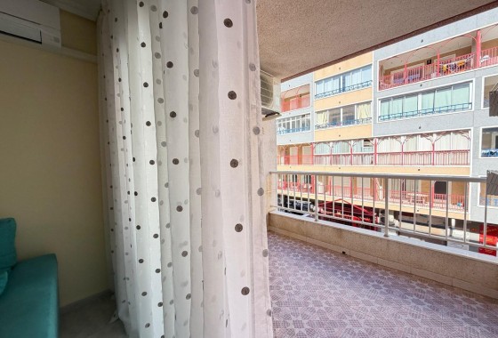 Resale - Apartment / flat - Torrevieja - Playa del Cura