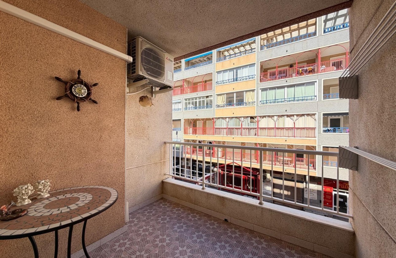Resale - Apartment / flat - Torrevieja - Playa del Cura